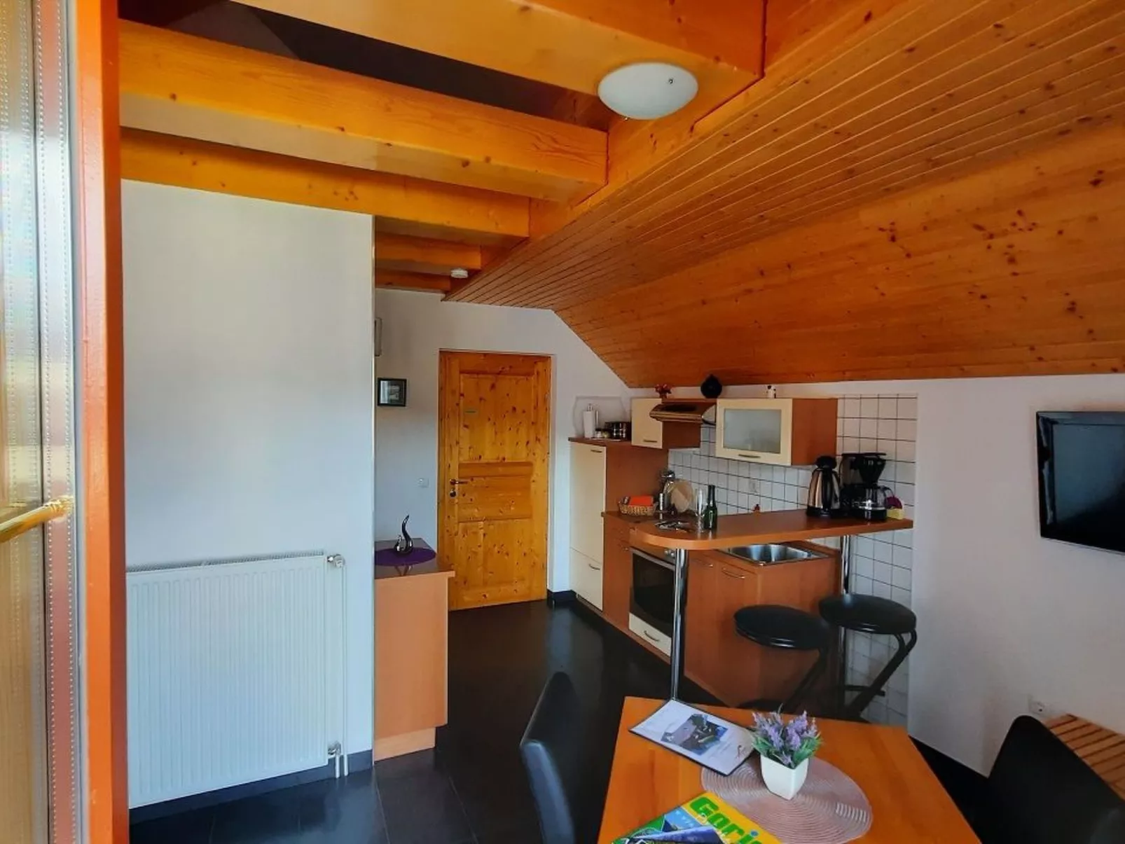 Studio-Appartement mit Balkon - Image-tags.info