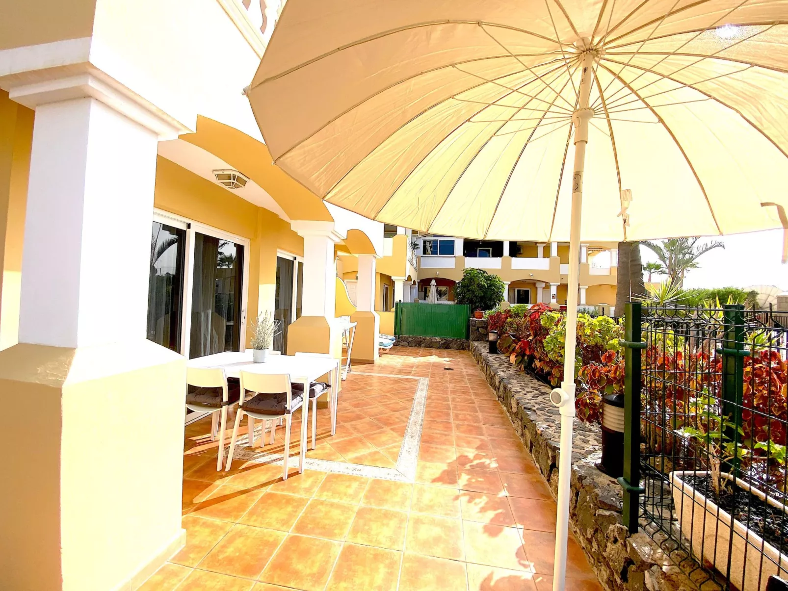 In Oasis Del Sur mit Privater Terrasse - Image-tags.info