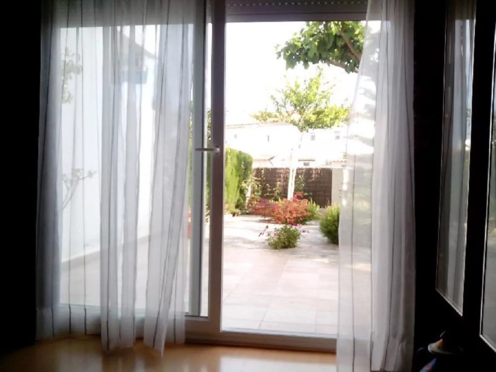 Wohnung mit privatem Garten am Strand - Image-tags.info