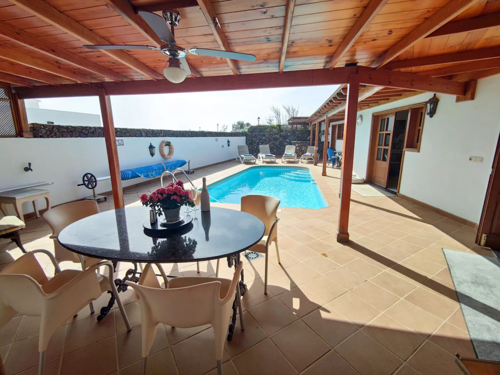 Villa mit beheiztem Pool - Image-tags.info