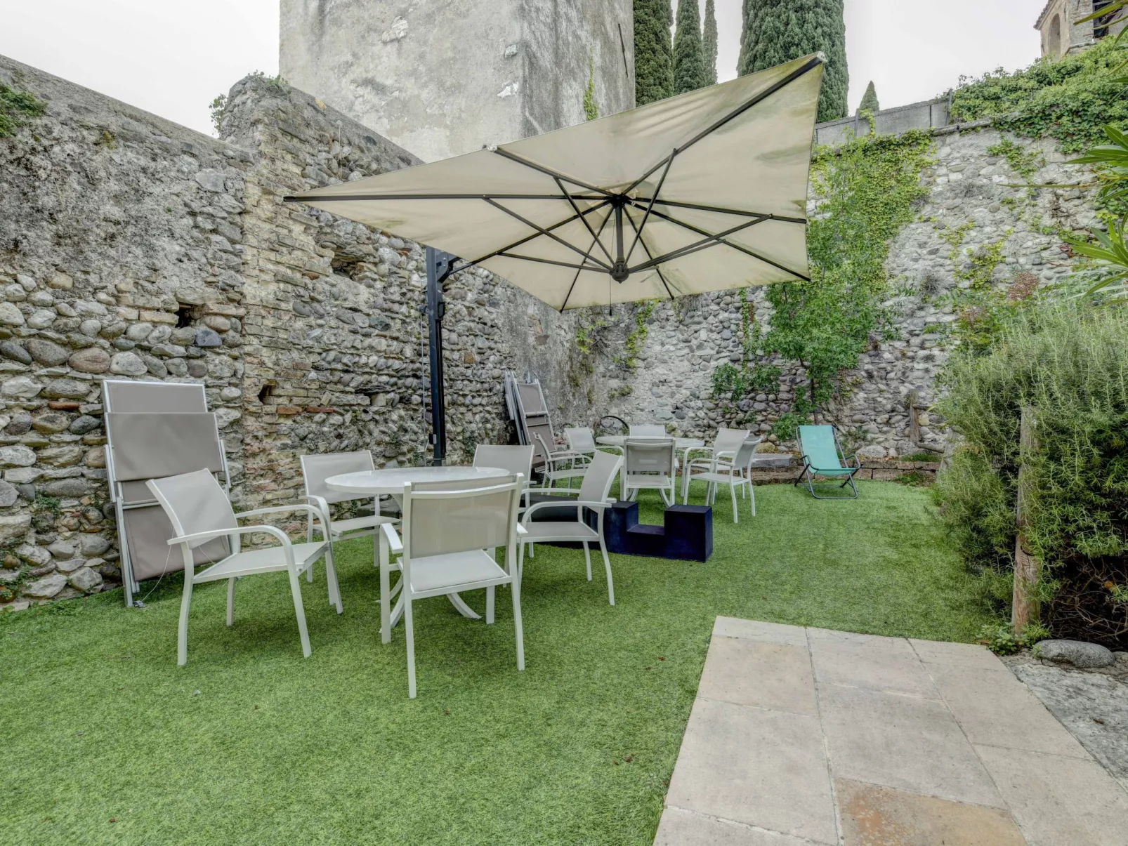 Loft in San Felice Del Benaco mit Terrasse - Image-tags.info