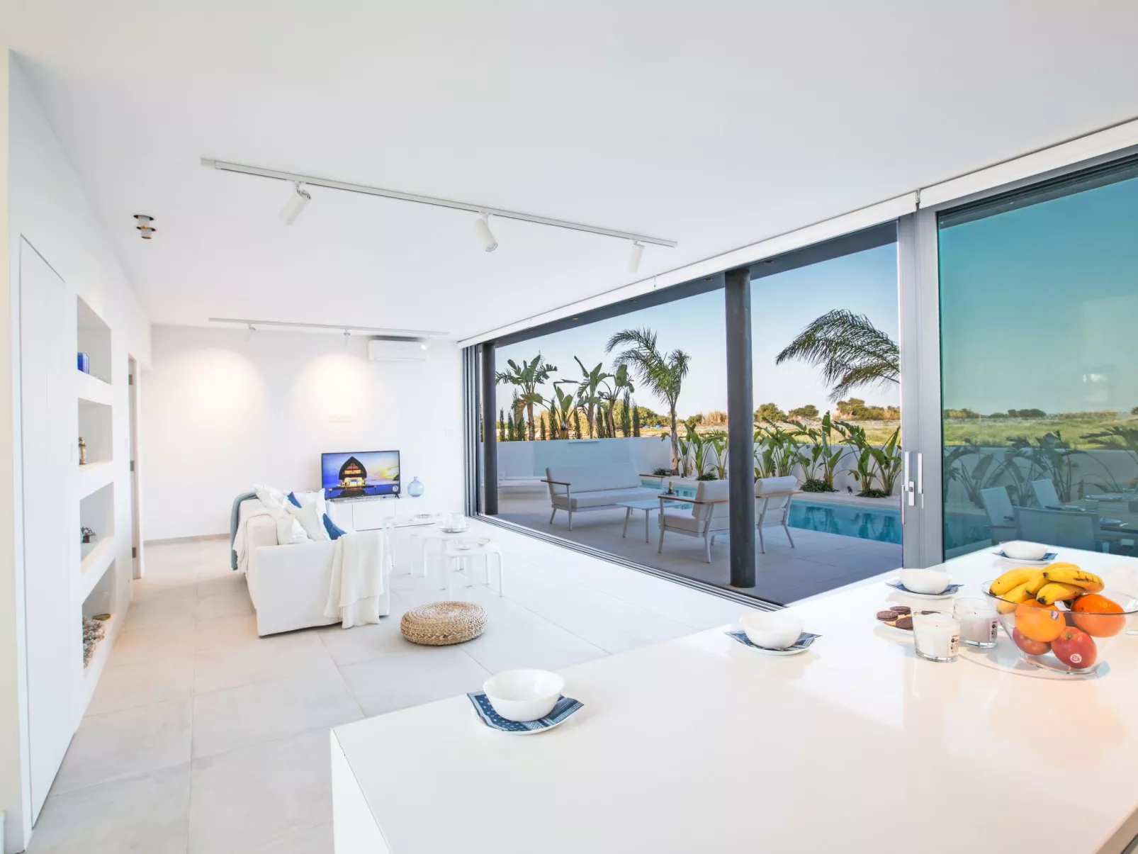 Neue, moderne 3-Schlafzimmer-Villa mit privatem Pool - Image-tags.info