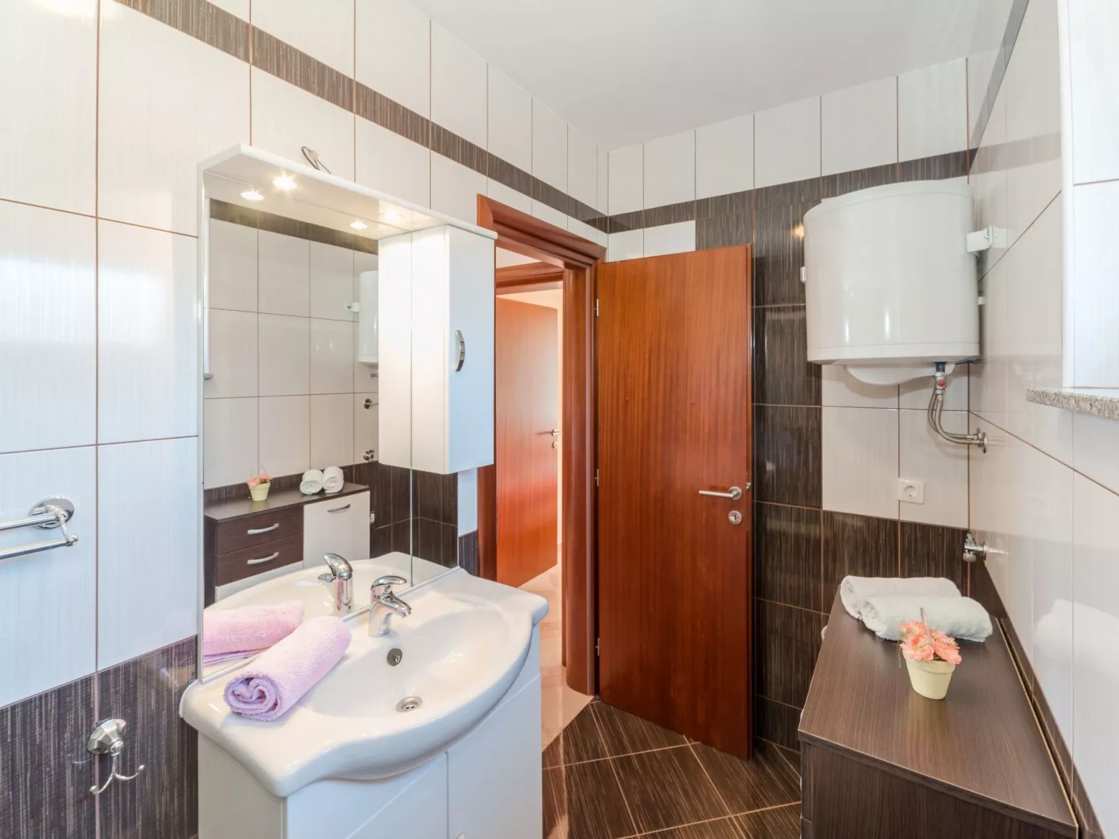 Apartment Hudic 1 - Image-tags.info