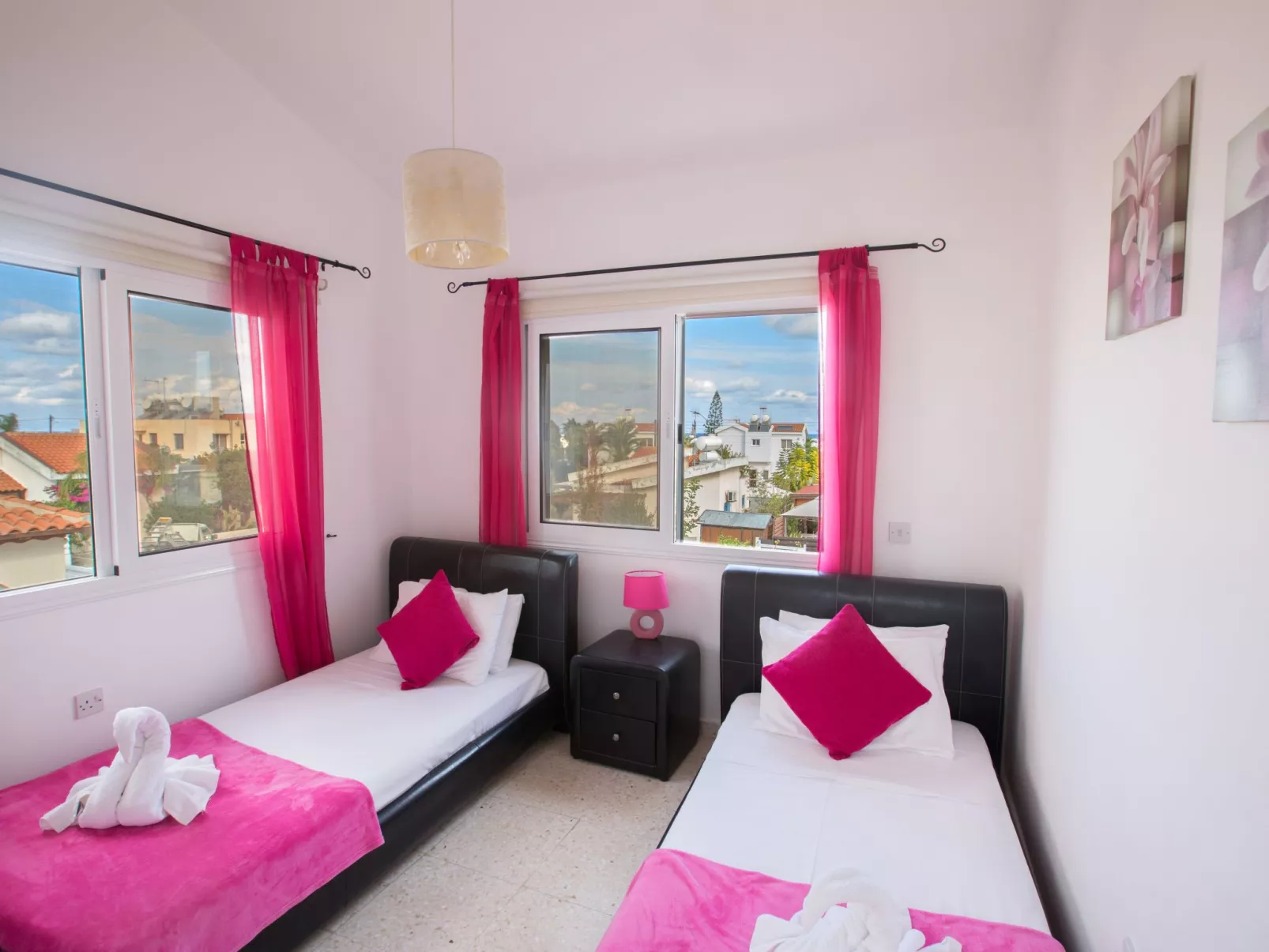 Geräumige Villa mit 3 Schlafzimmern und Pool in Protaras - Binnen