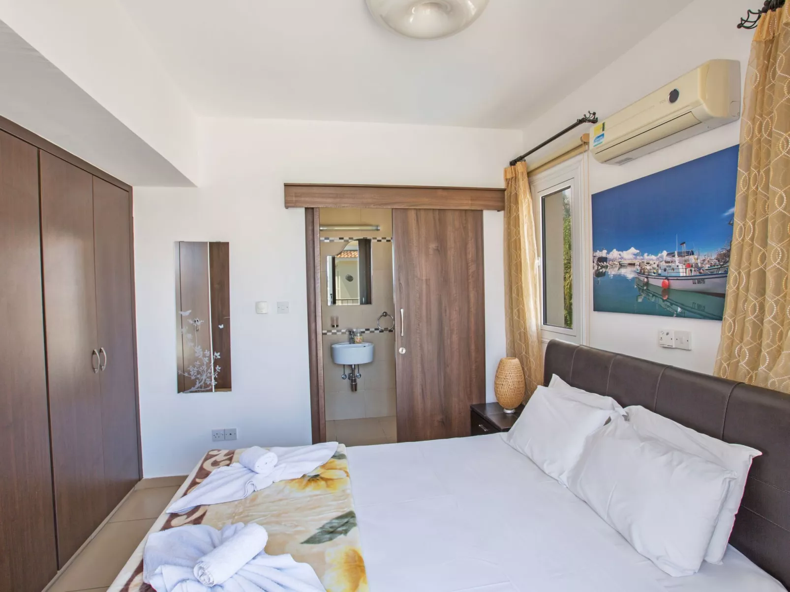 Moderne Ferienvilla PV5 mit großem Garten - Image-tags.info