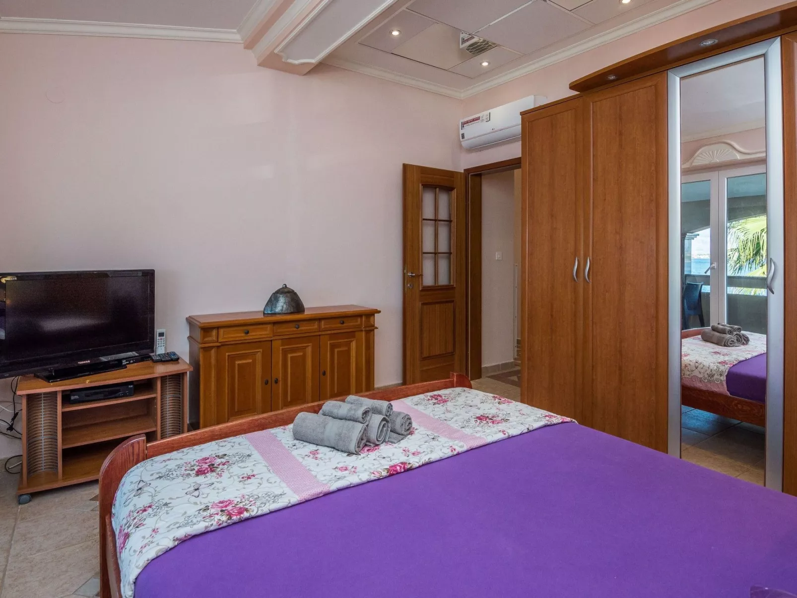 Apartment Weiss 1 - Image-tags.info