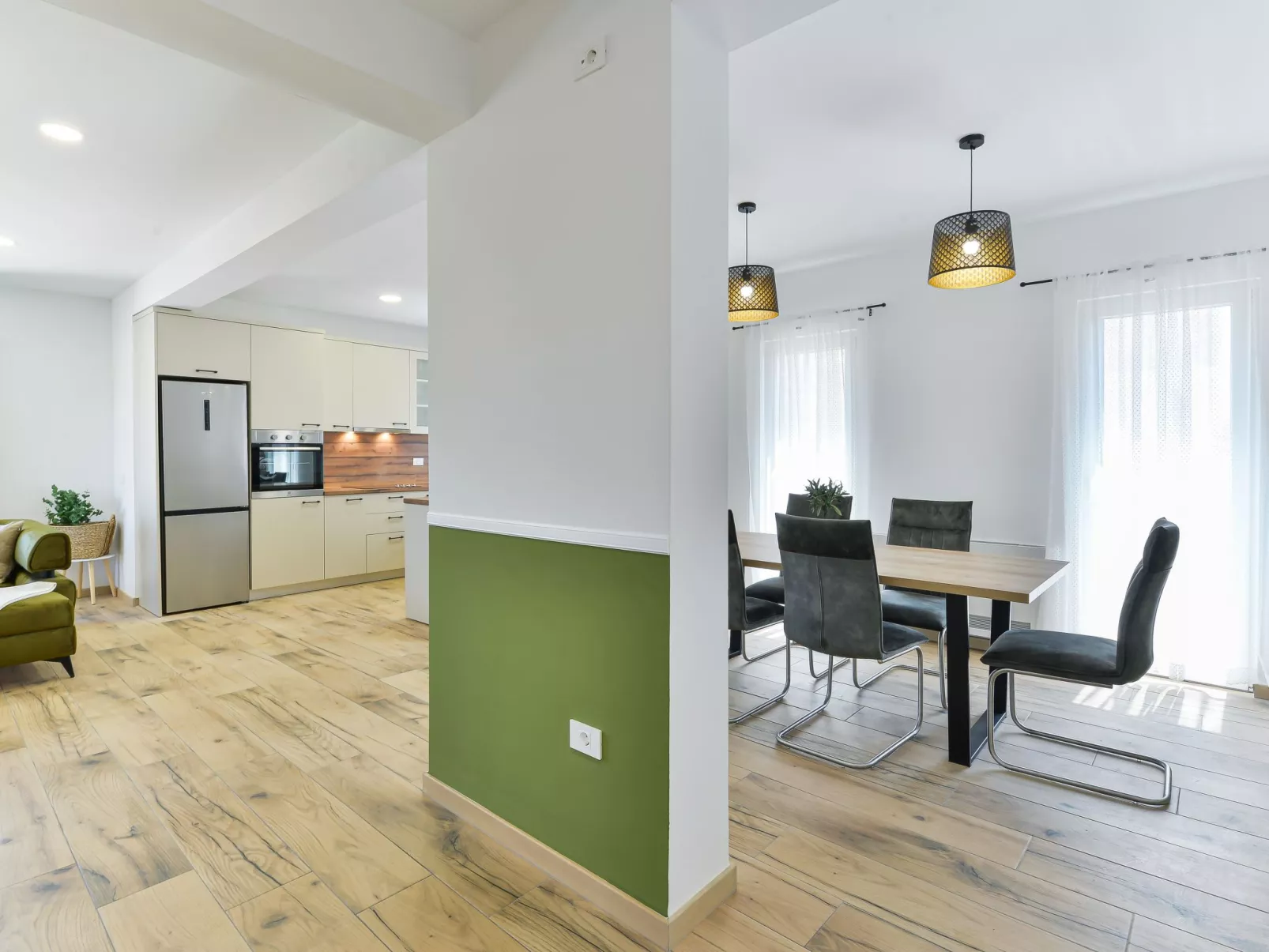 Neue Luxusvilla mit Schwimmbad, Sauna - Image-tags.info