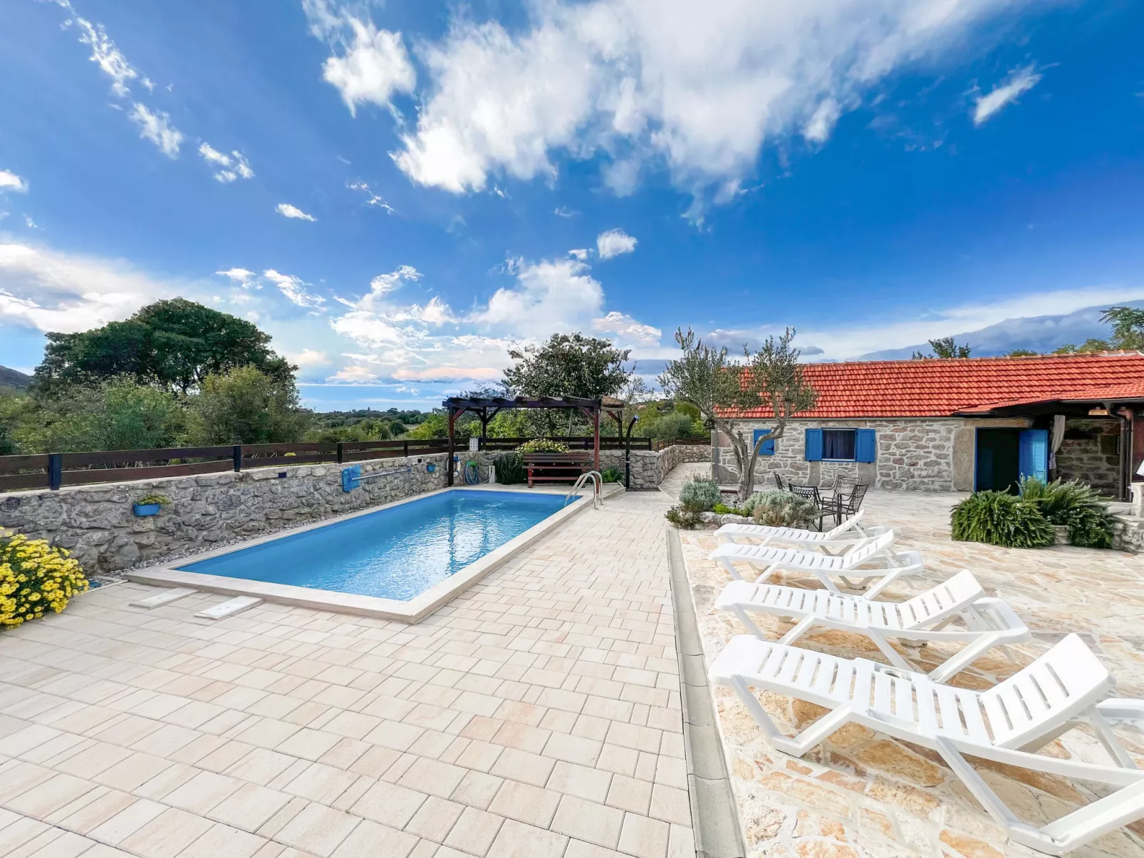 Didini dvori - Buiten