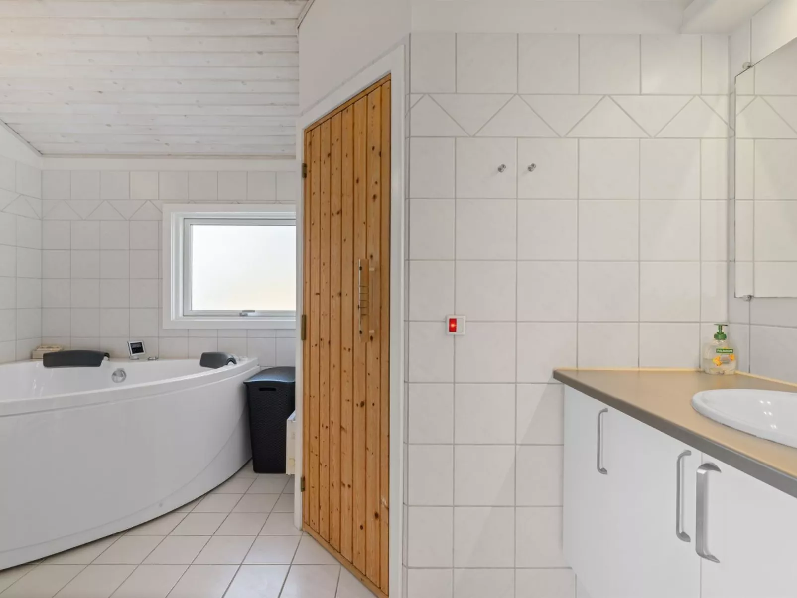 "Sybil" - 350m from the sea - Binnen