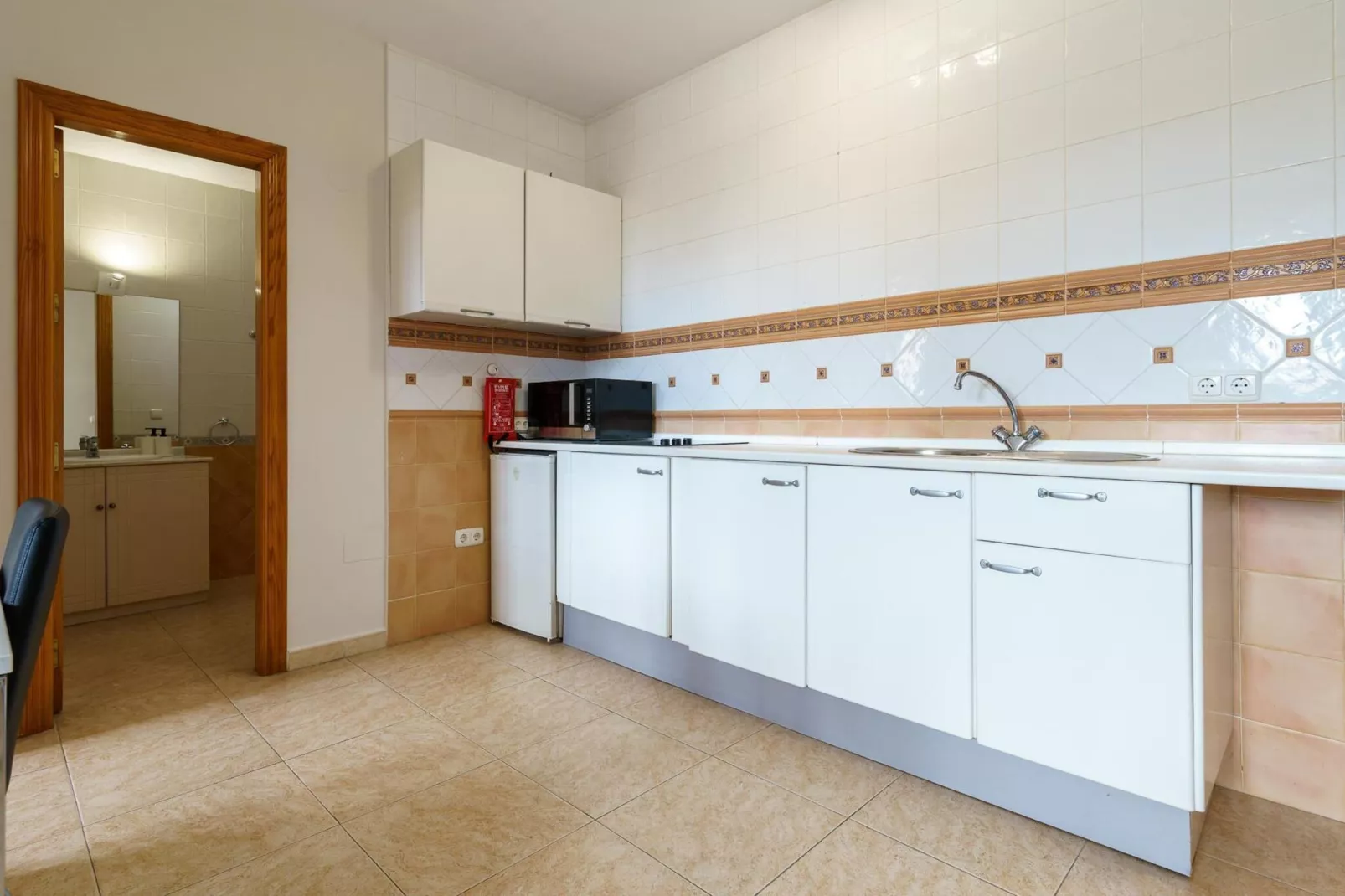 La Cala Boulevard Apartment 1 - CT 138-Keuken