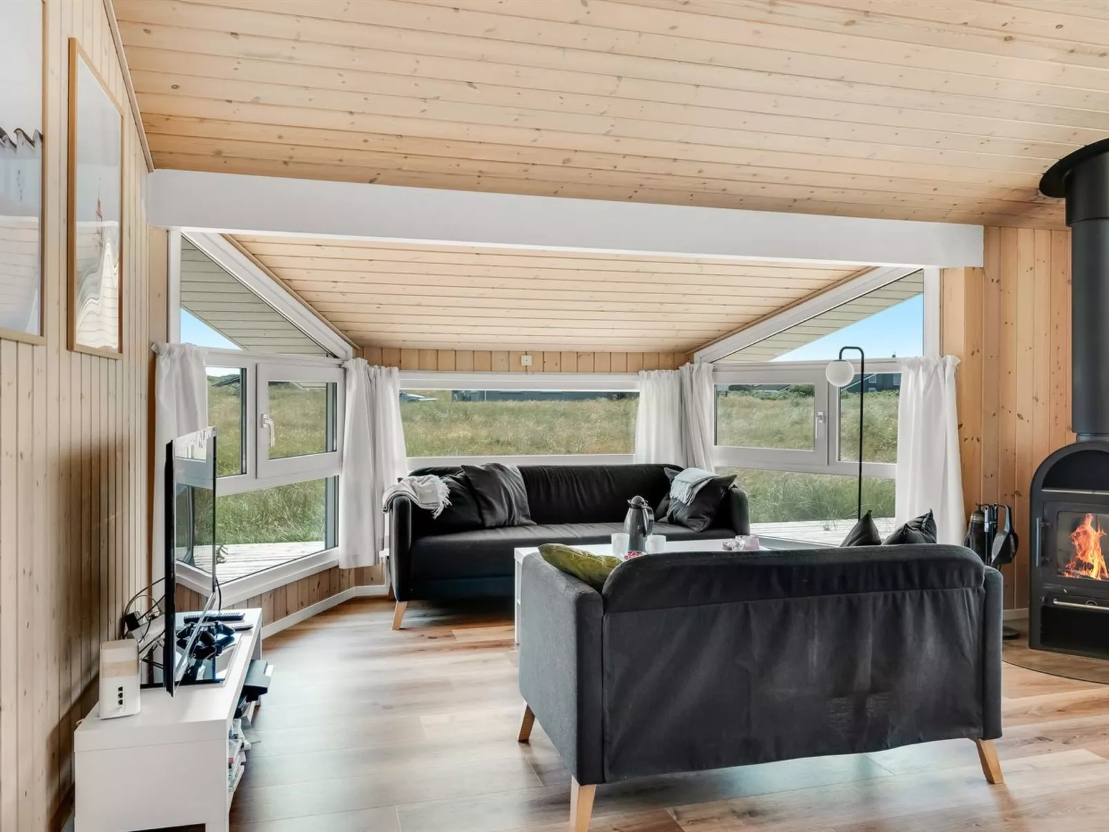 "Katla" - 400m from the sea - Binnen