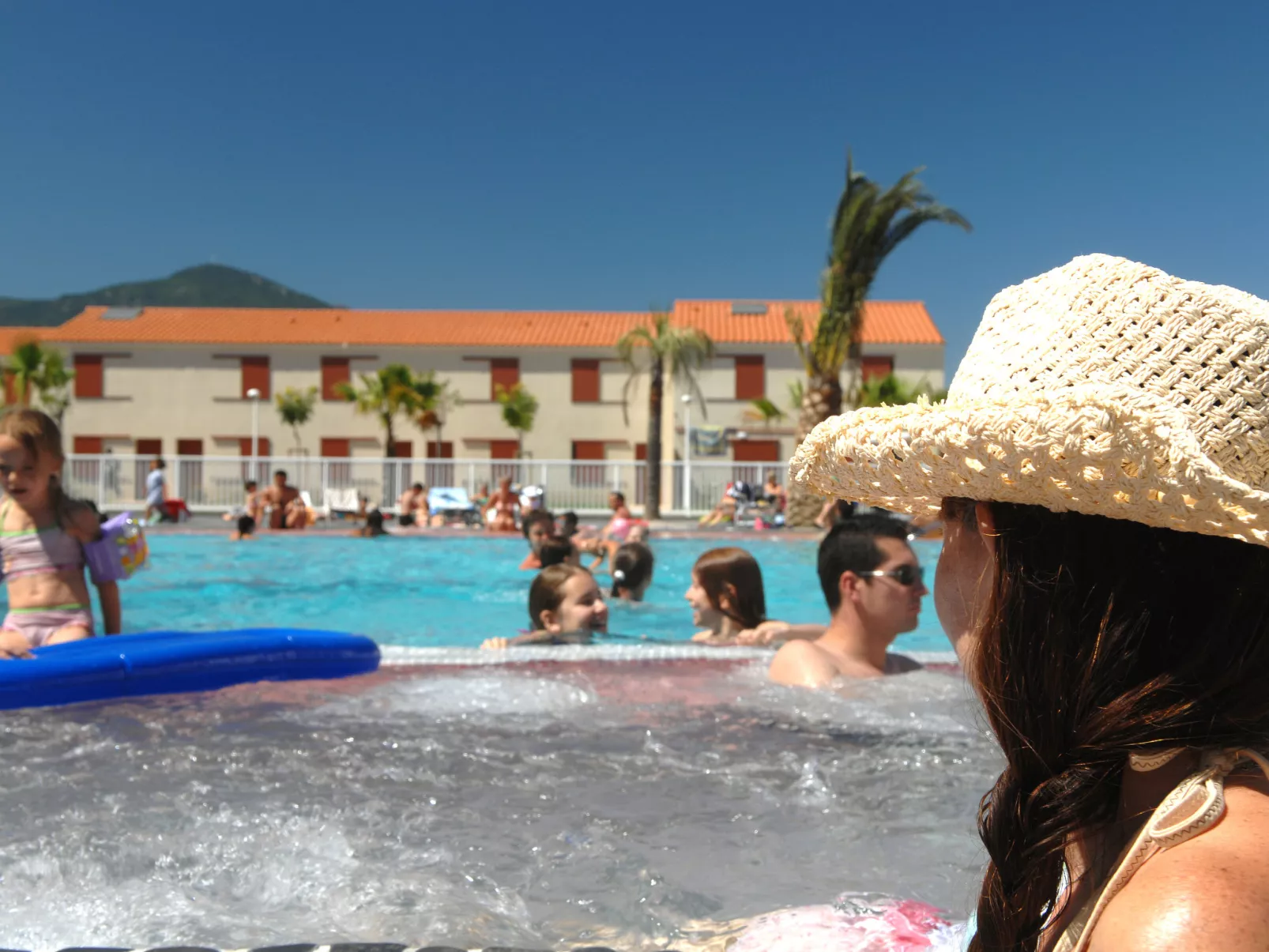 Demeures de la Massane-Buiten