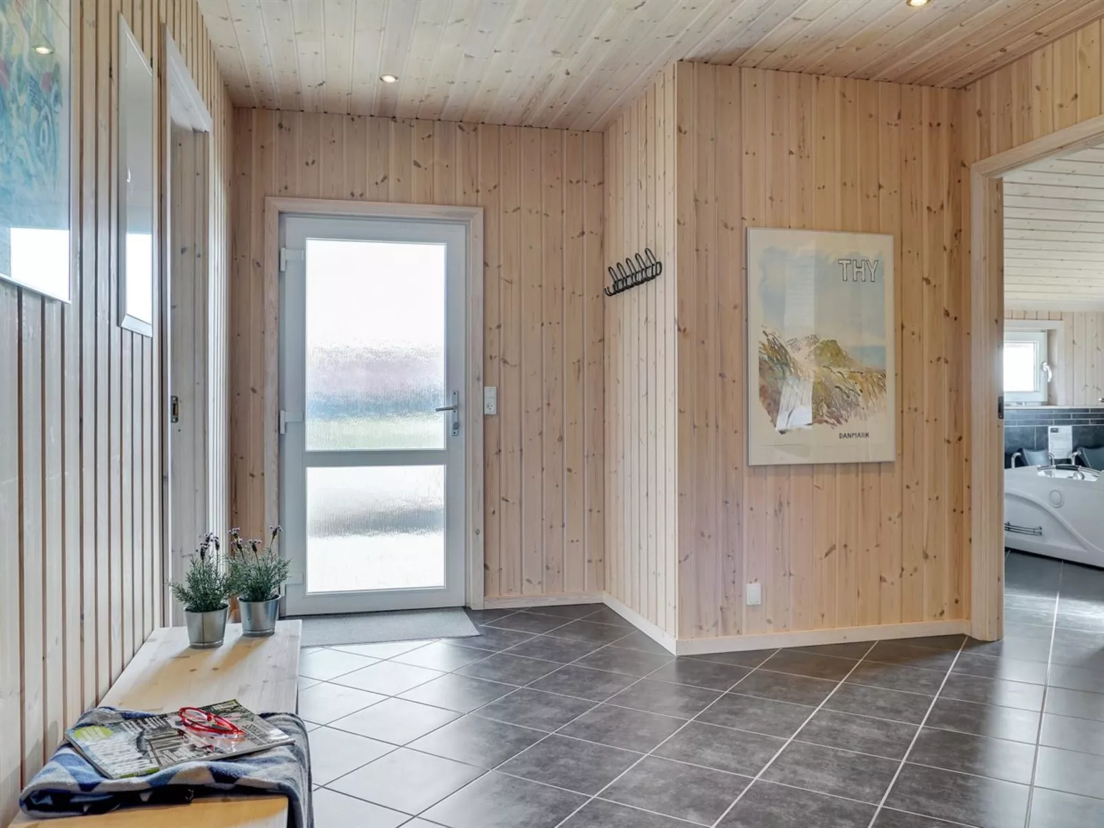 "Emelia" - 50m from the sea-Binnen