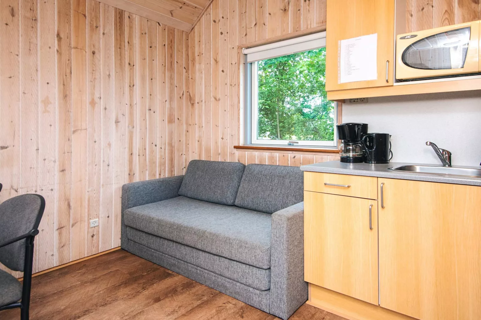 Mobile homes til 6 pers., med bad-Binnen