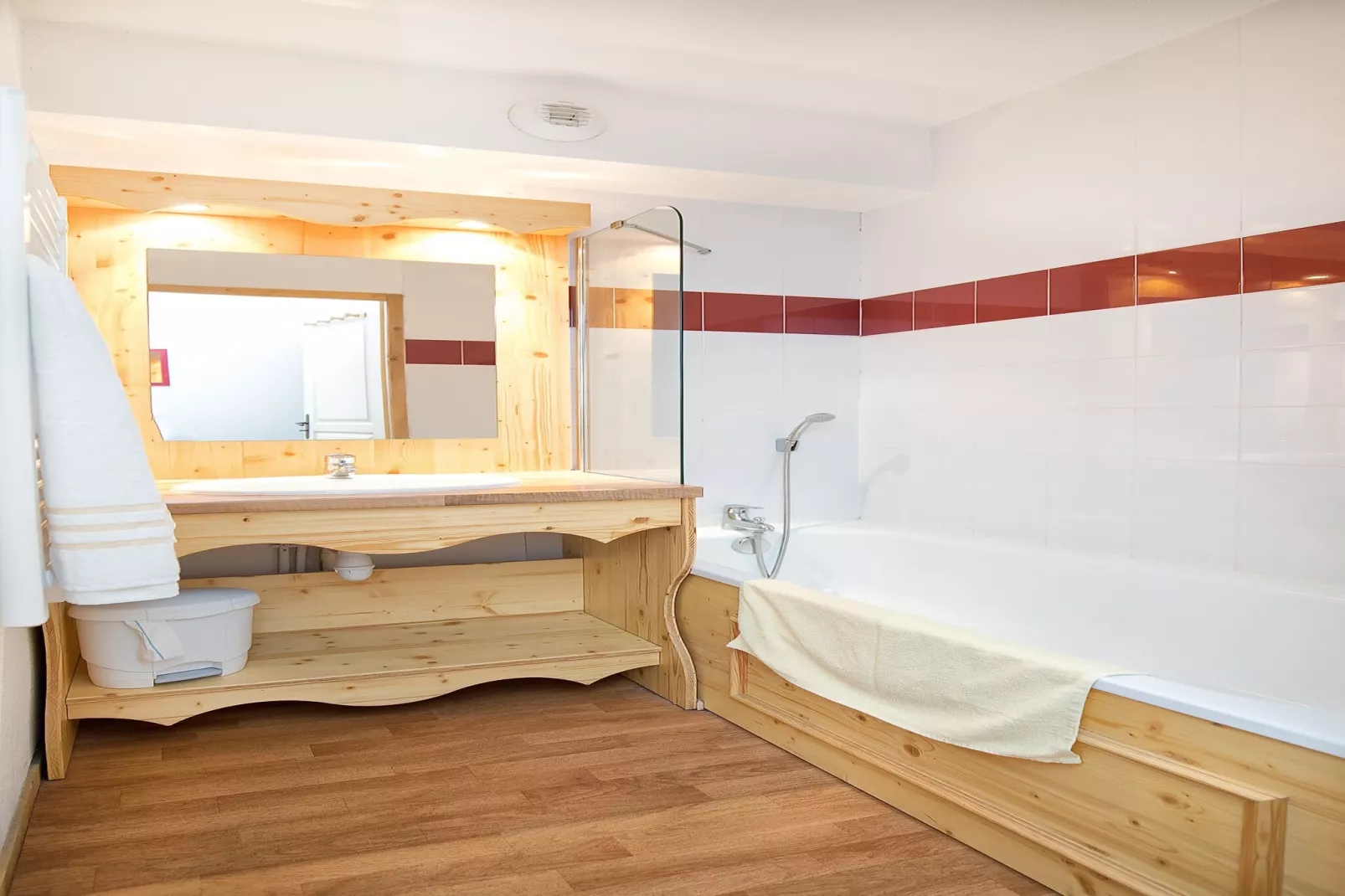 Hameau 8 102 - SPA & PISCINE appartement 4 pers - Badkamer