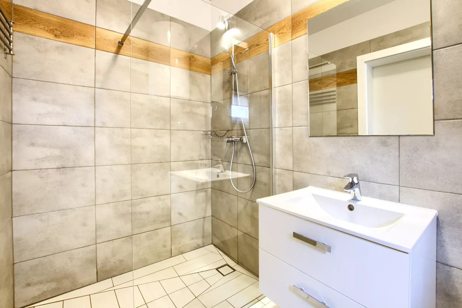 Domy z basenem Rogowo dla 7 osób-Badkamer