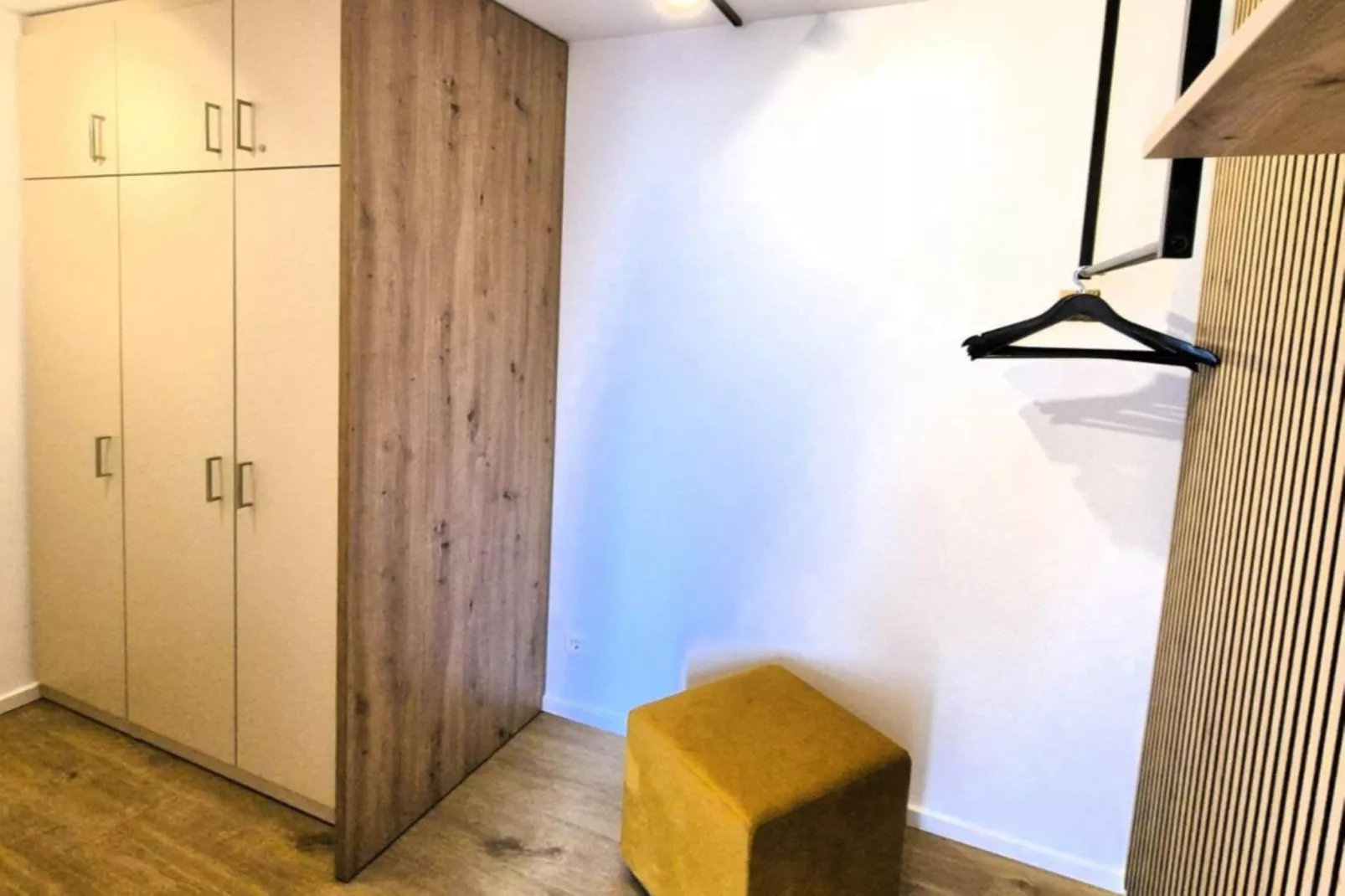 NEW ADD 1 SZ/4 P- Winterberg Appartement 21141 Penthouse-Overloop