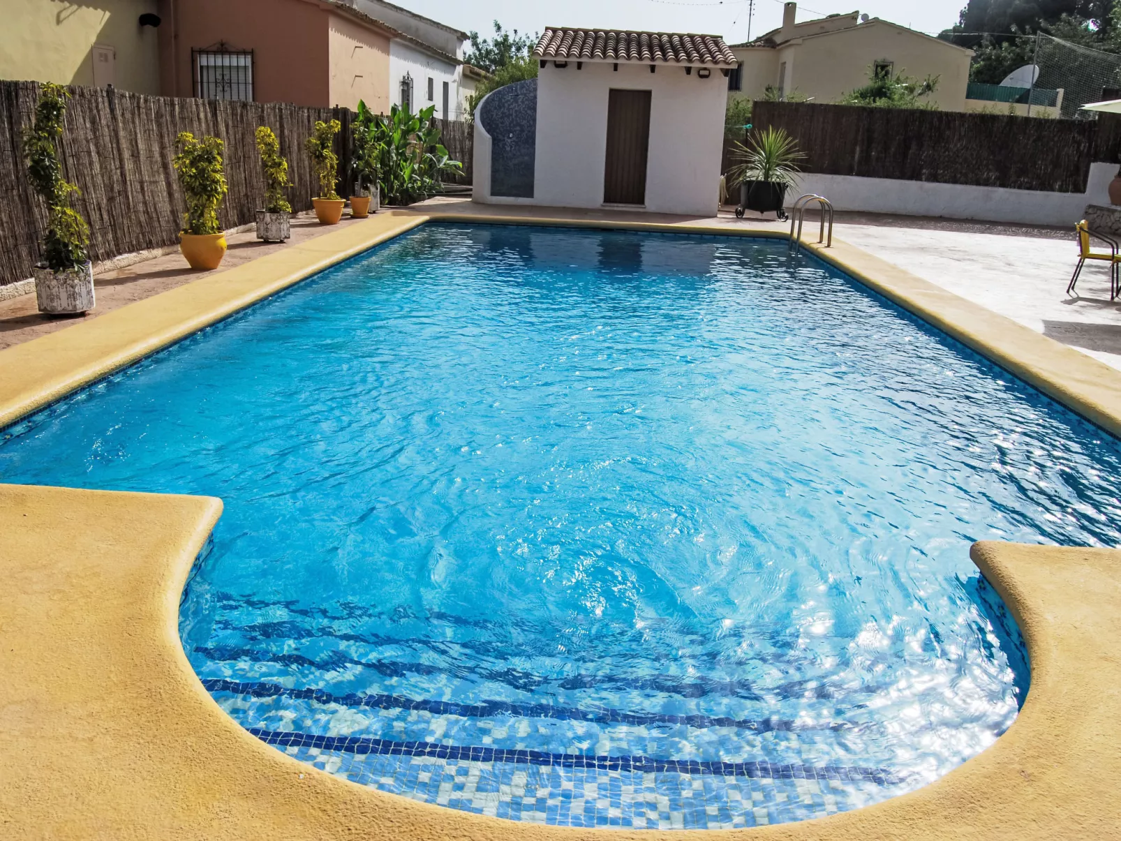 Ferienvilla, Seeblick, privater Pool und Parkplatz - Buiten