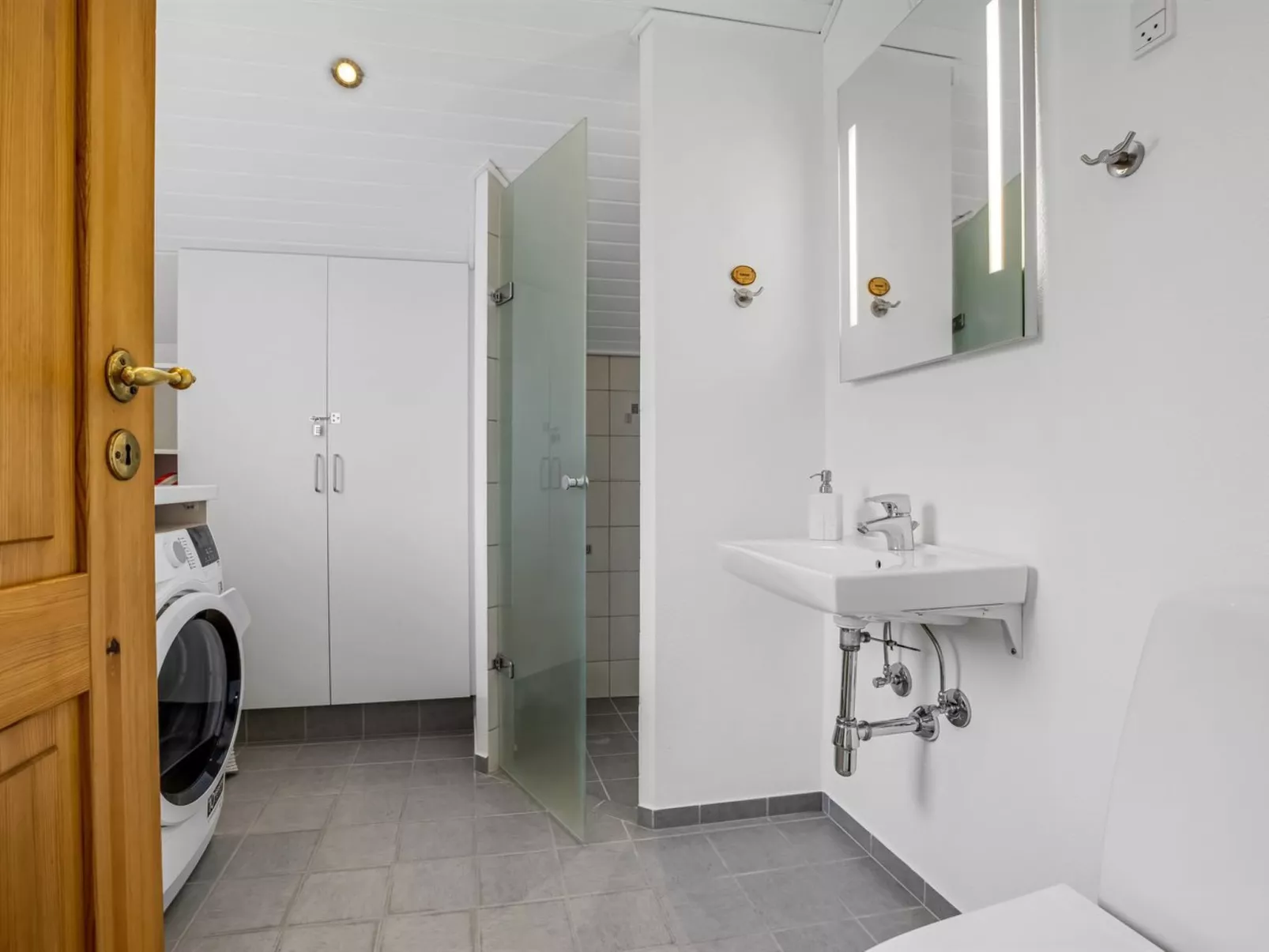 "Emiljan" -  from the sea-Binnen