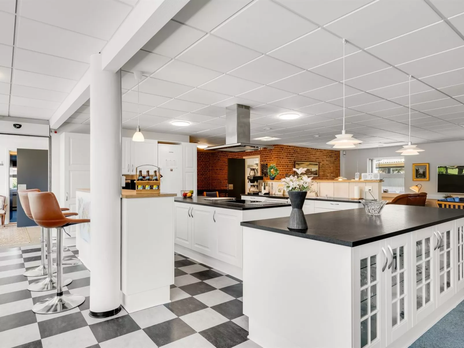 "Borjana" - 500m to the fjord-Binnen