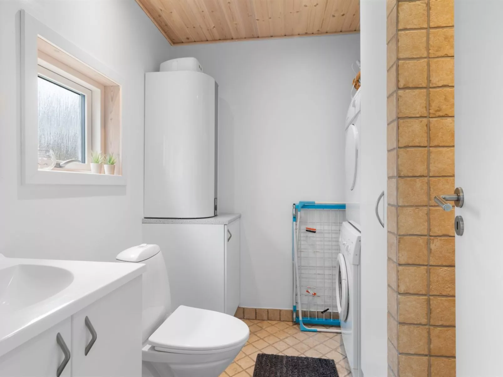 "Anouk" - 700m from the sea-Binnen