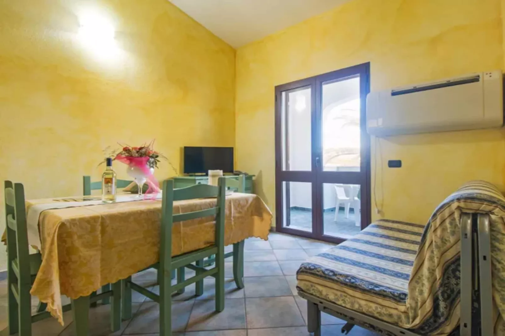 Residence Club Gli Ontani APARTMENT 2 BEDROOMS - 6 PAX - TYPE A R6A-Woonkamer