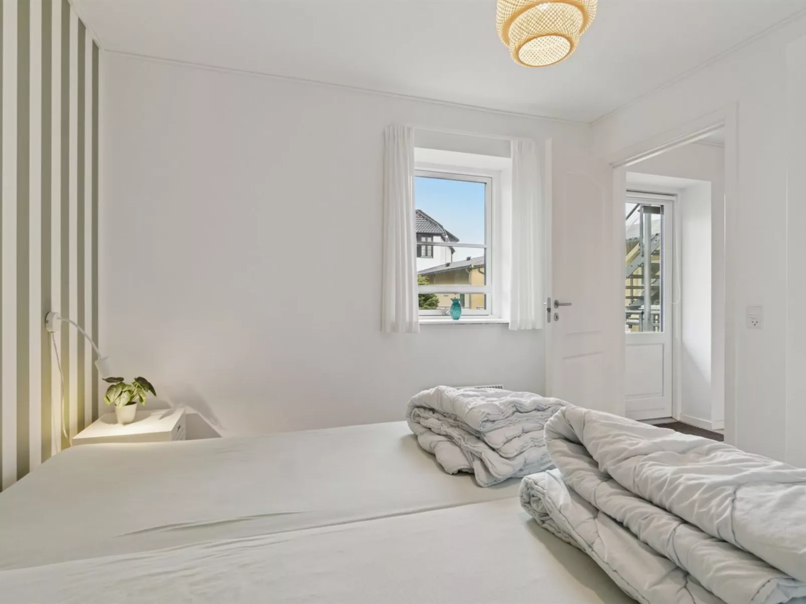 "Yosefin" - 50m from the sea-Binnen