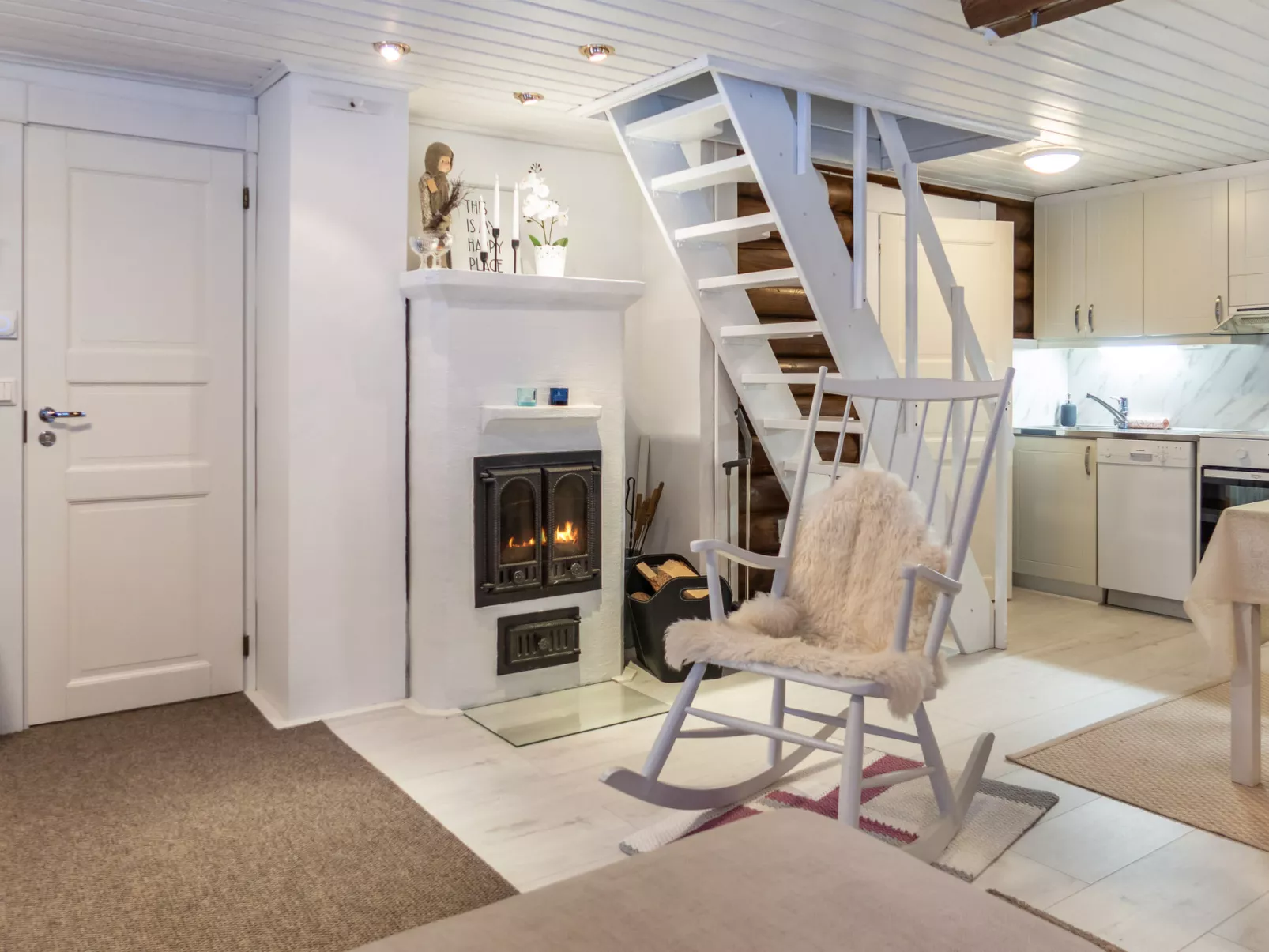 Linnanhelmi (ent. metsäpeura) - Binnen