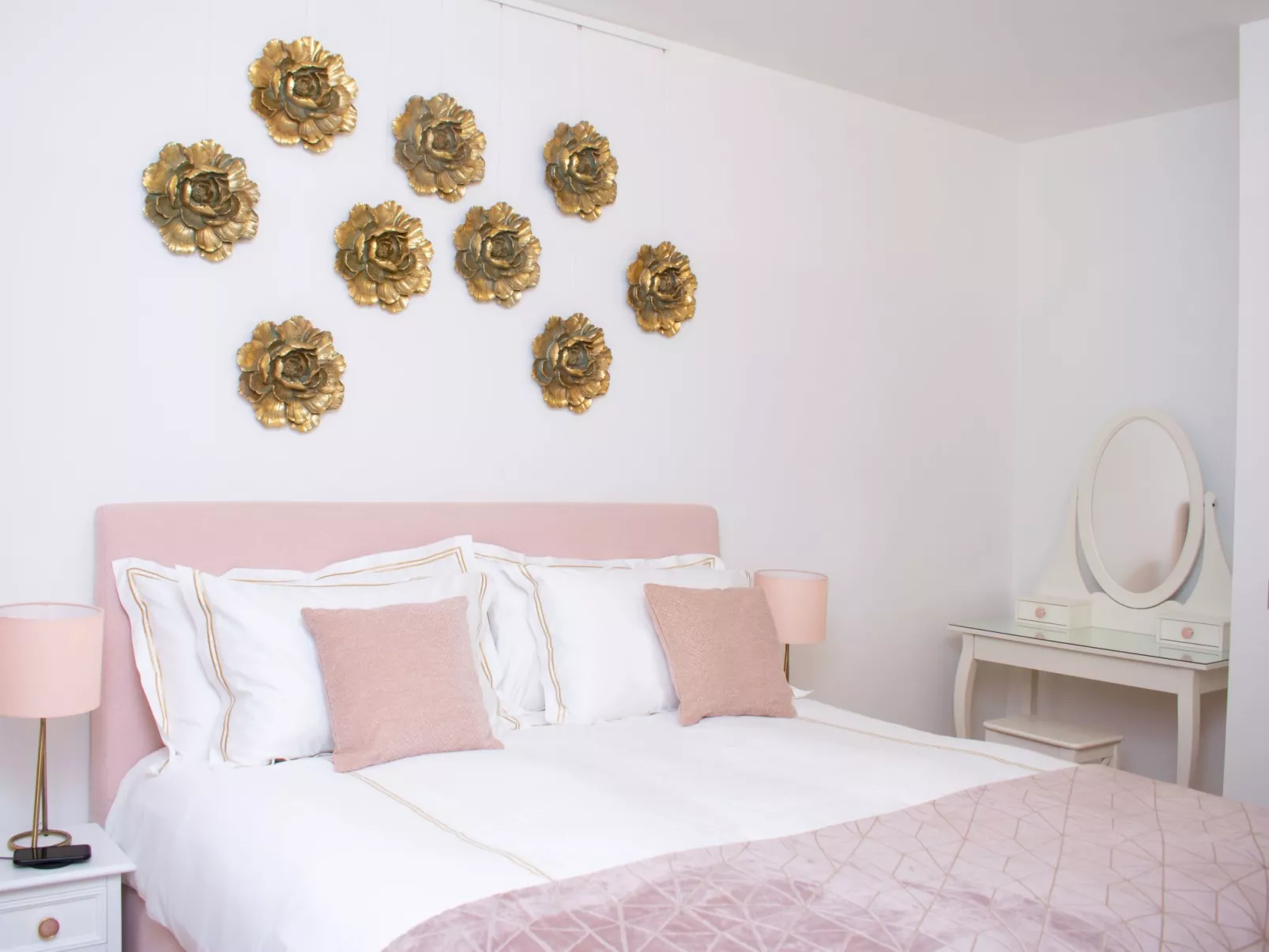 "Chic City Escape 2B" - Image-tags.info