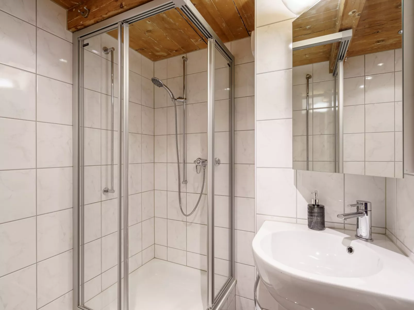 StayBrienz House - Image-tags.info