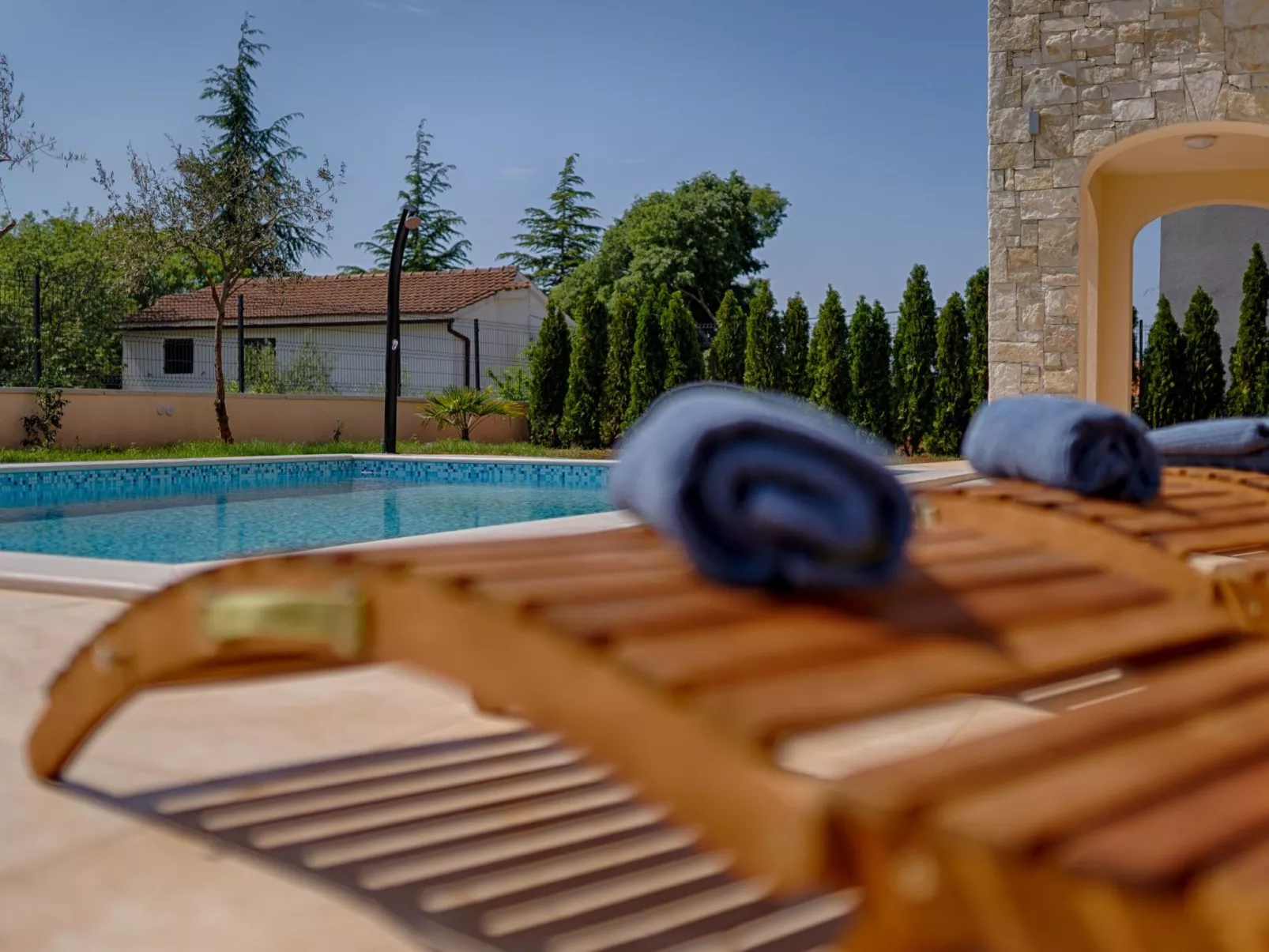 Haus in Pinezići mit privatem Pool - Image-tags.info