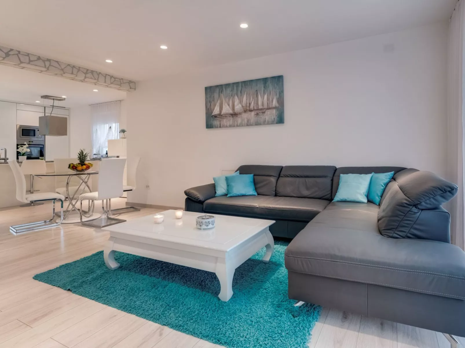 Neue Villa mit Pool und Meerblick - Image-tags.info