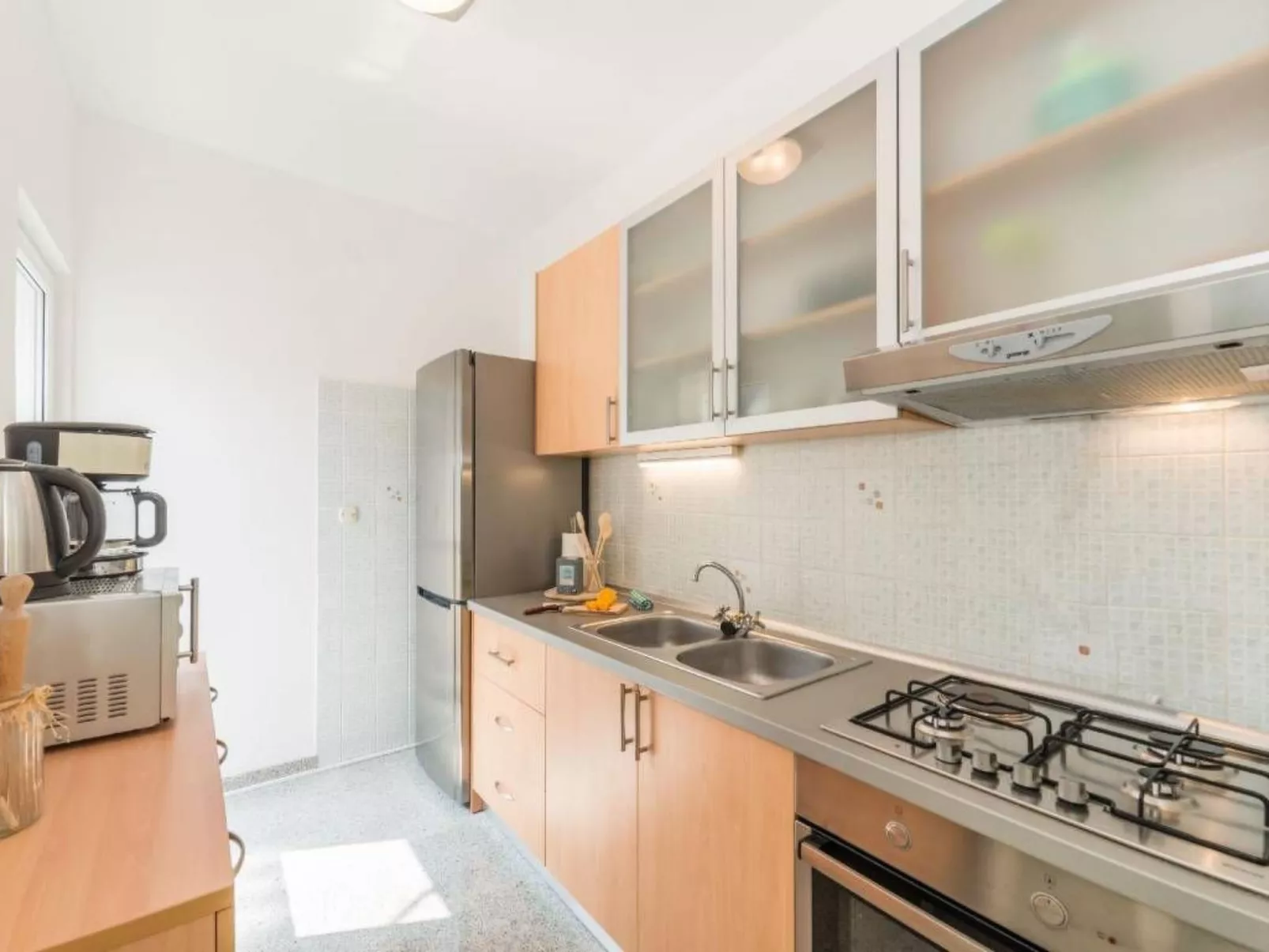 Strandhaus mit Pool in Meeresnähe - Image-tags.info