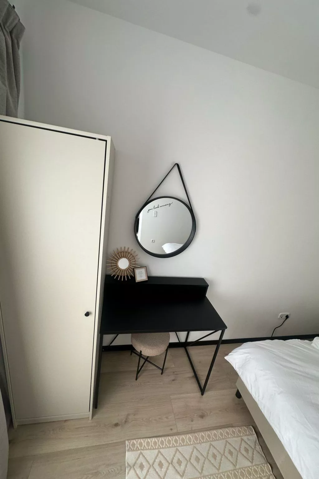 Place2stayhere-Image-tags.info