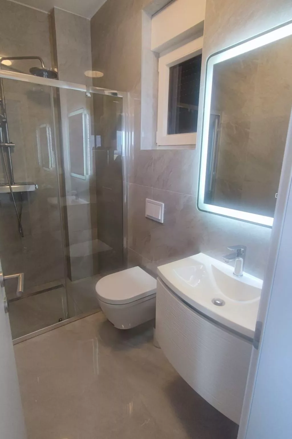 HH Cvetkovic - Image-tags.info