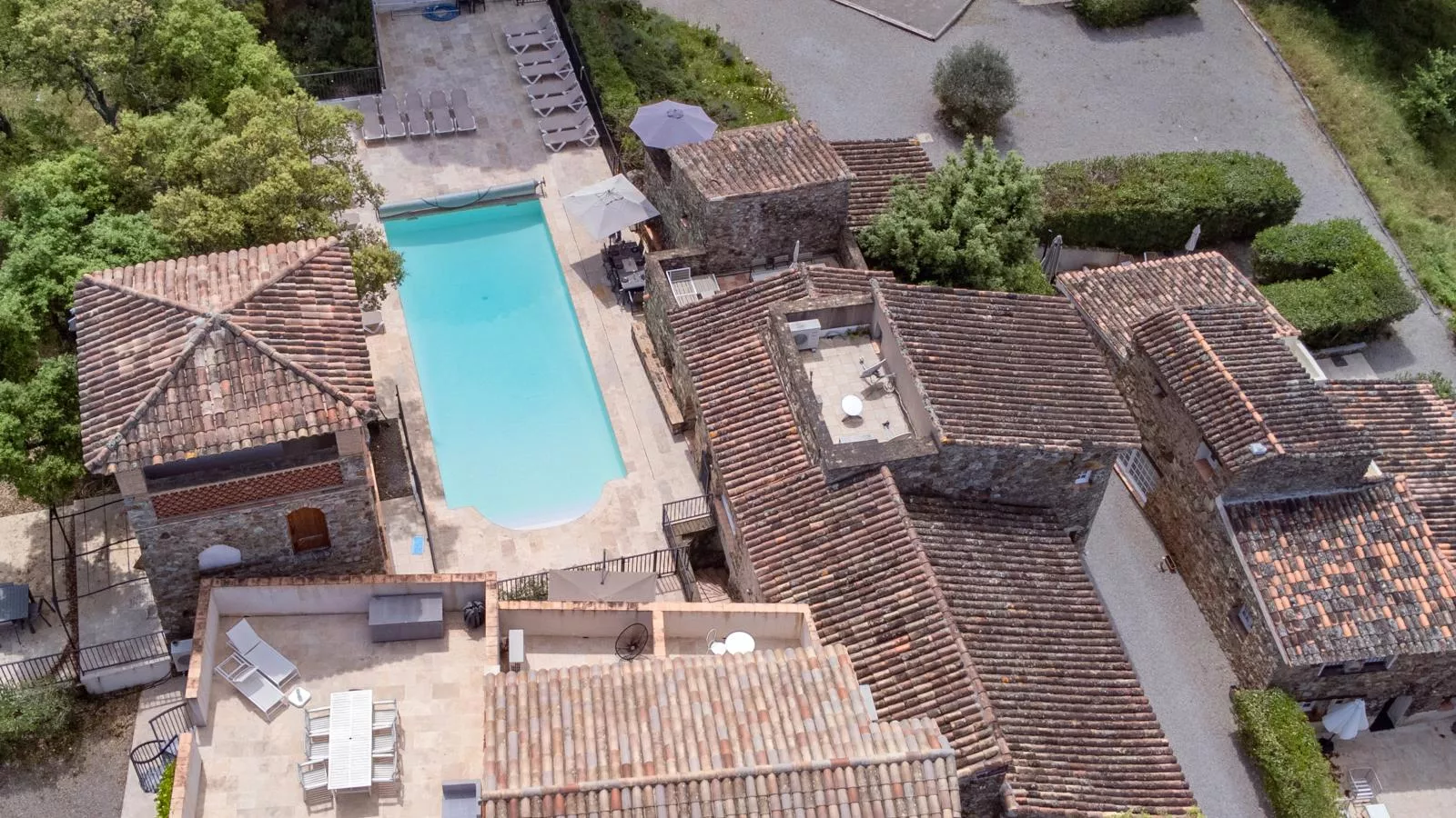 Les Roches du Sud - Buitenlucht