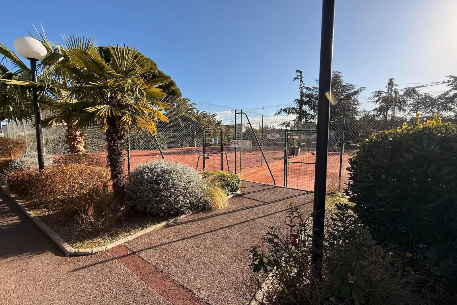 Vélusine - Parkfaciliteiten