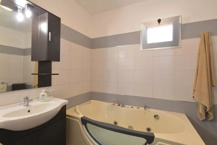 Holiday home Floridia-Villa Lucia mit Privatpool-Badkamer