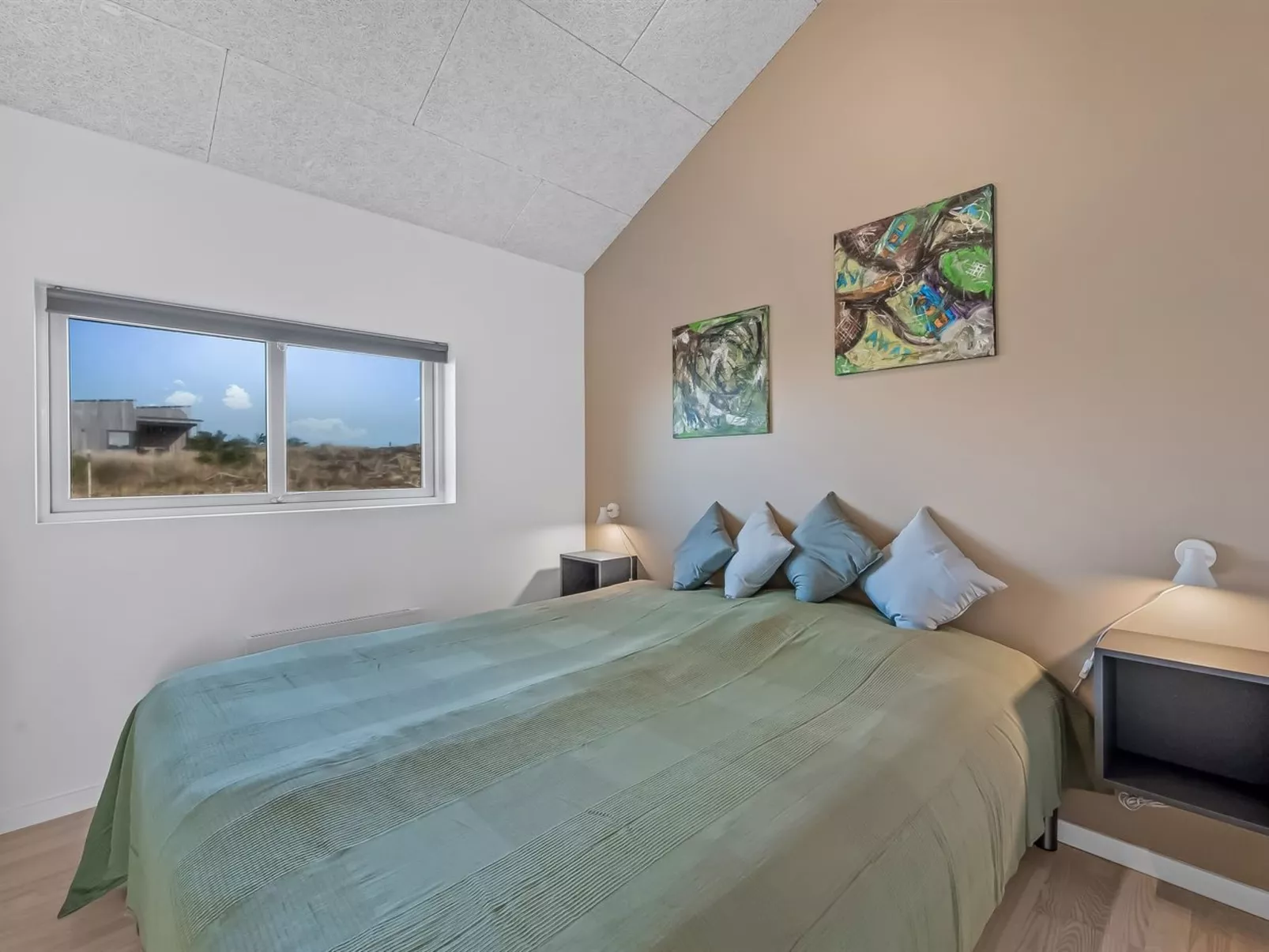 "Niesina" -  from the sea - Binnen