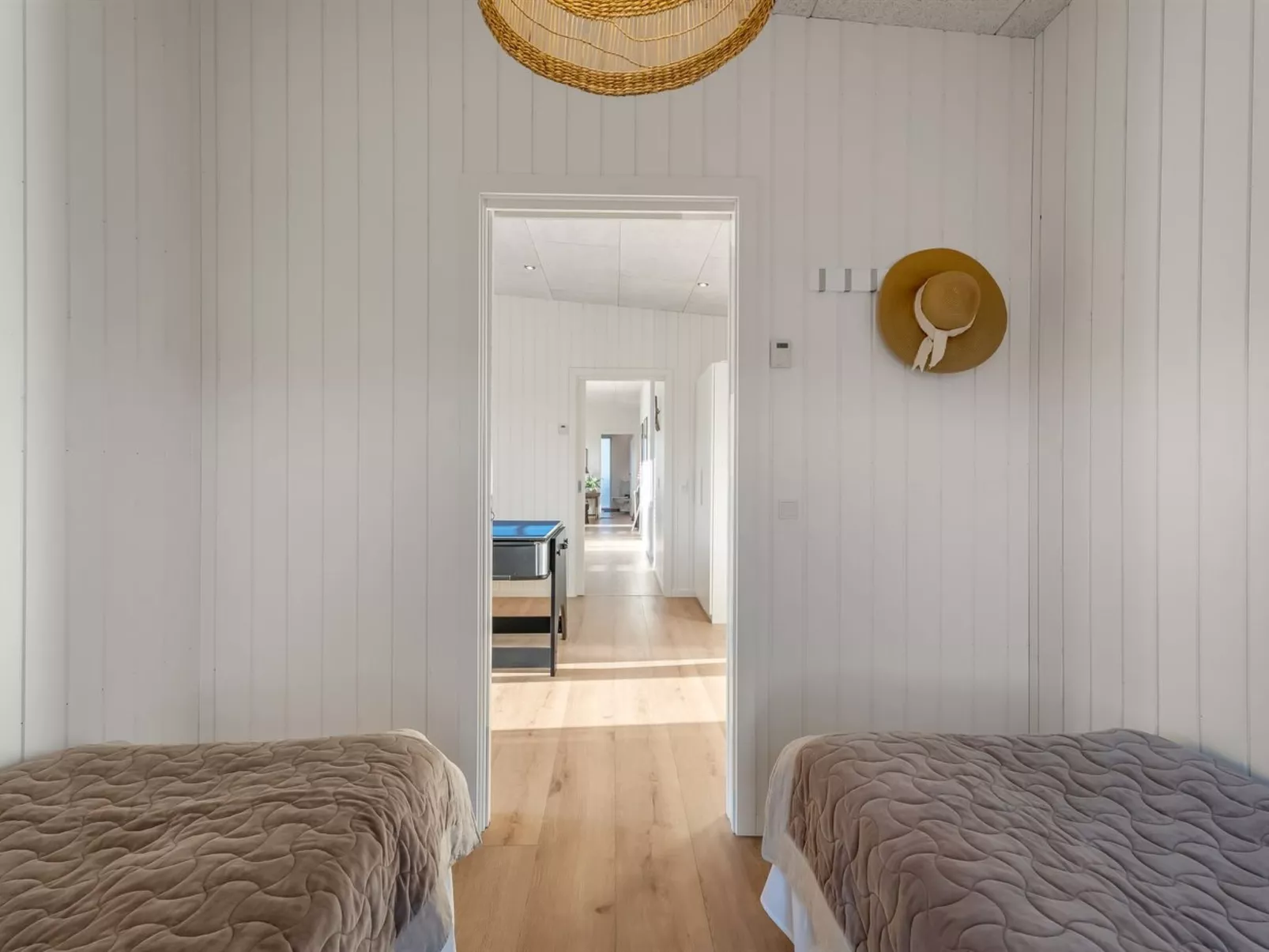 "Vanna" - 1.2km from the sea - Binnen