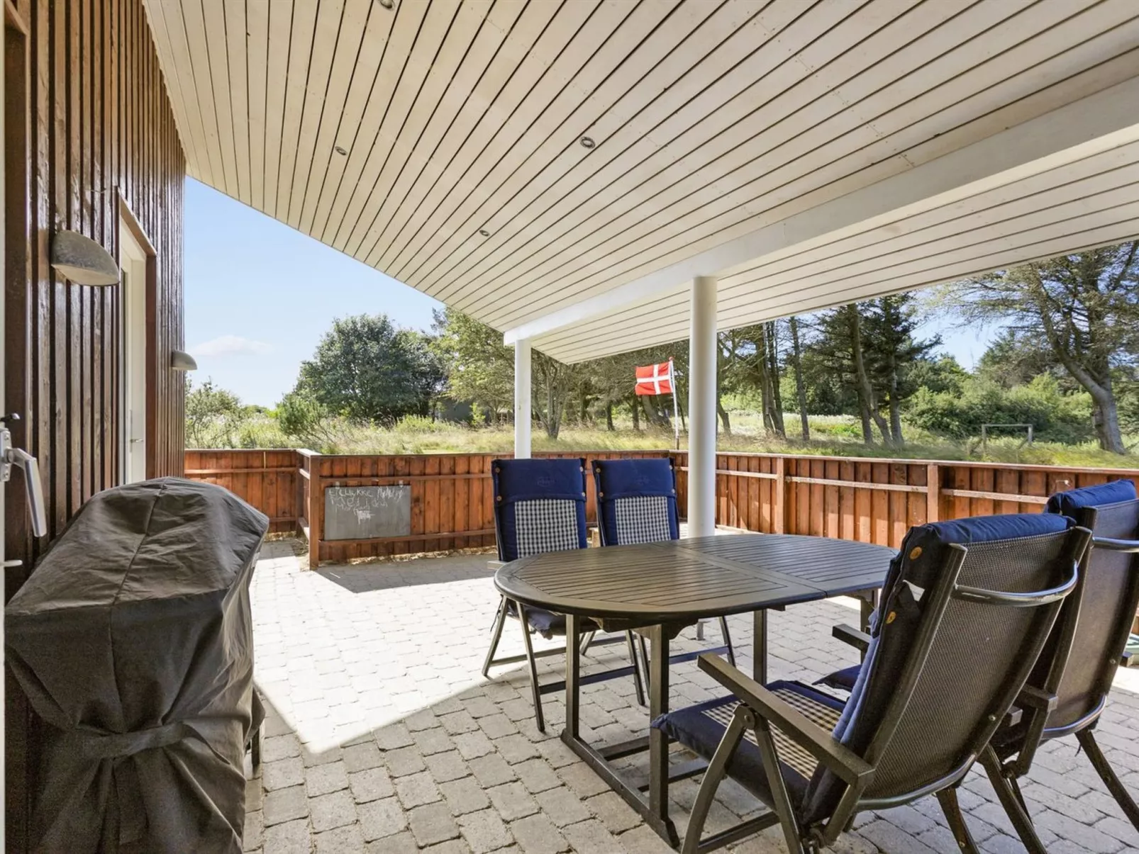 "Joris" - 1.5km from the sea-Buiten