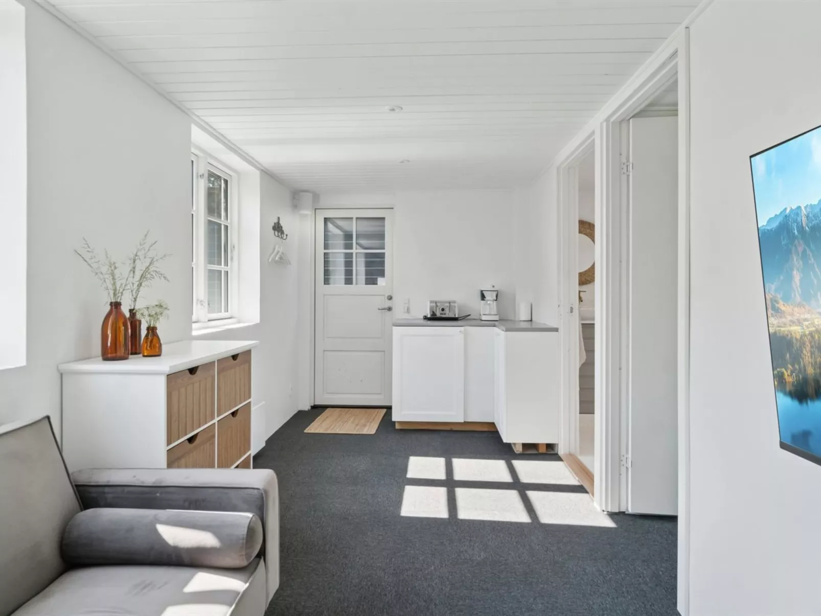 "Thrym" - 2.5km from the sea - Binnen