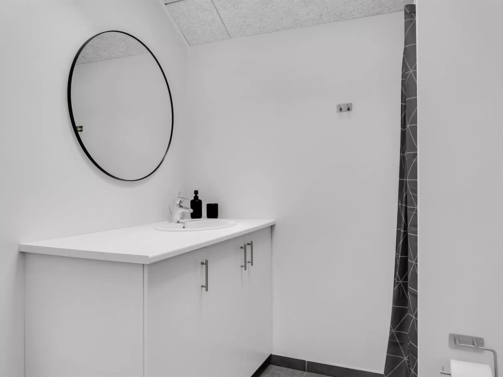 "Abiorn" -  from the sea-Binnen