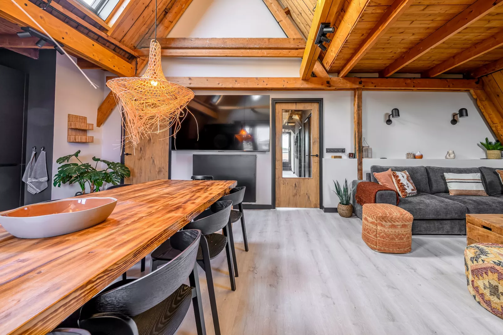 Loft Loopuyt-Eetkamer