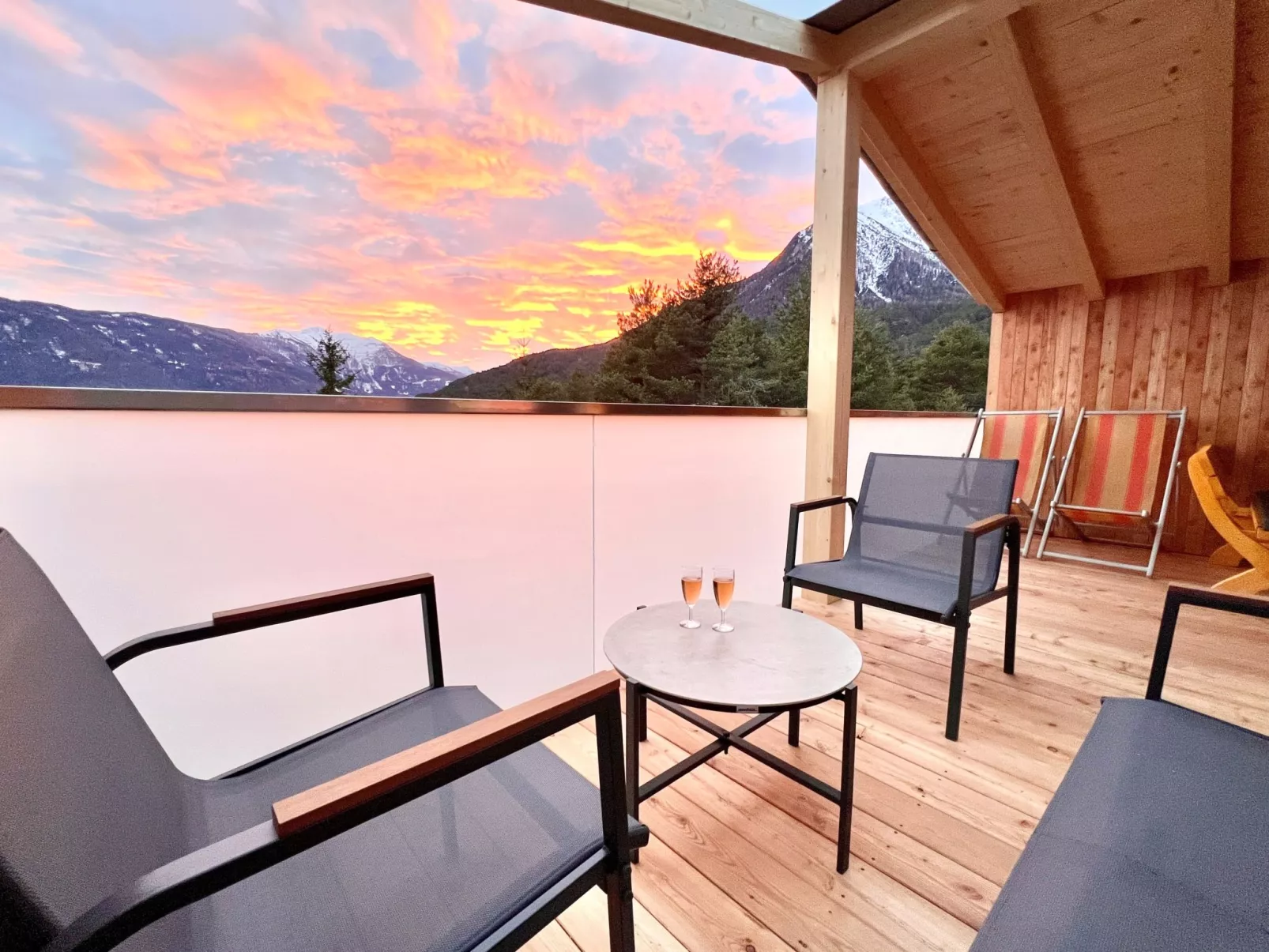 SKYLIGHT Chalet-Buiten