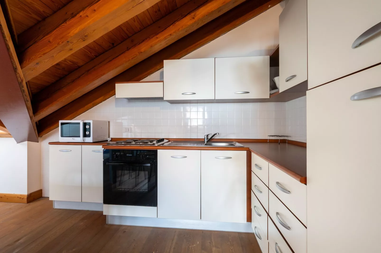 BILO 1 CERESOLE-Keuken