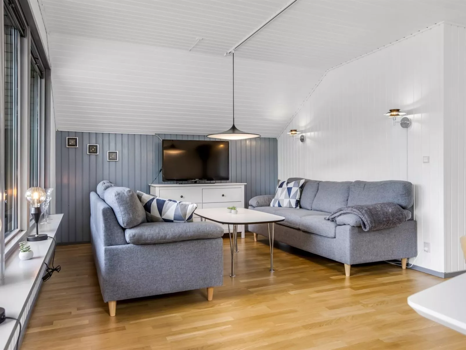 "Emiljan" -  from the sea-Binnen