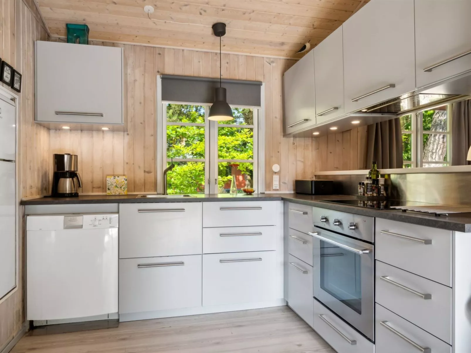 "Wale" - 100m from the sea-Binnen