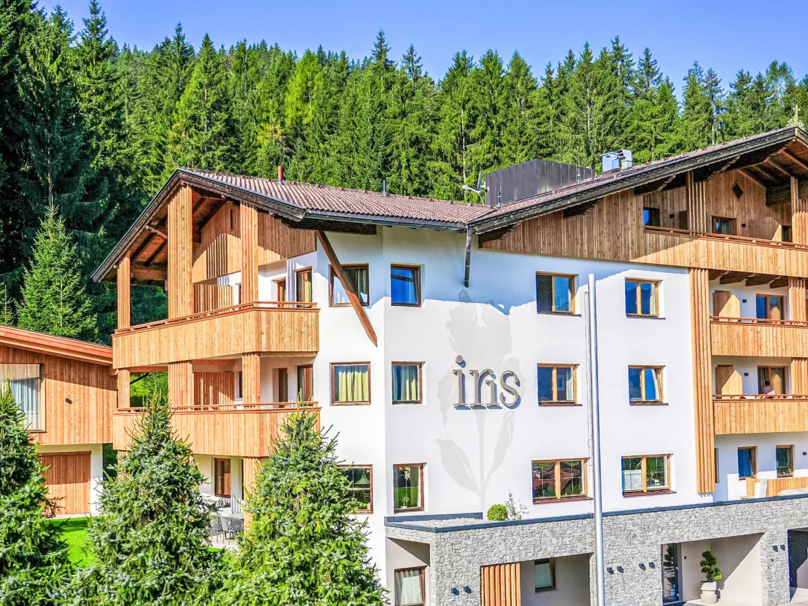 Aparthotel Iris-Buiten