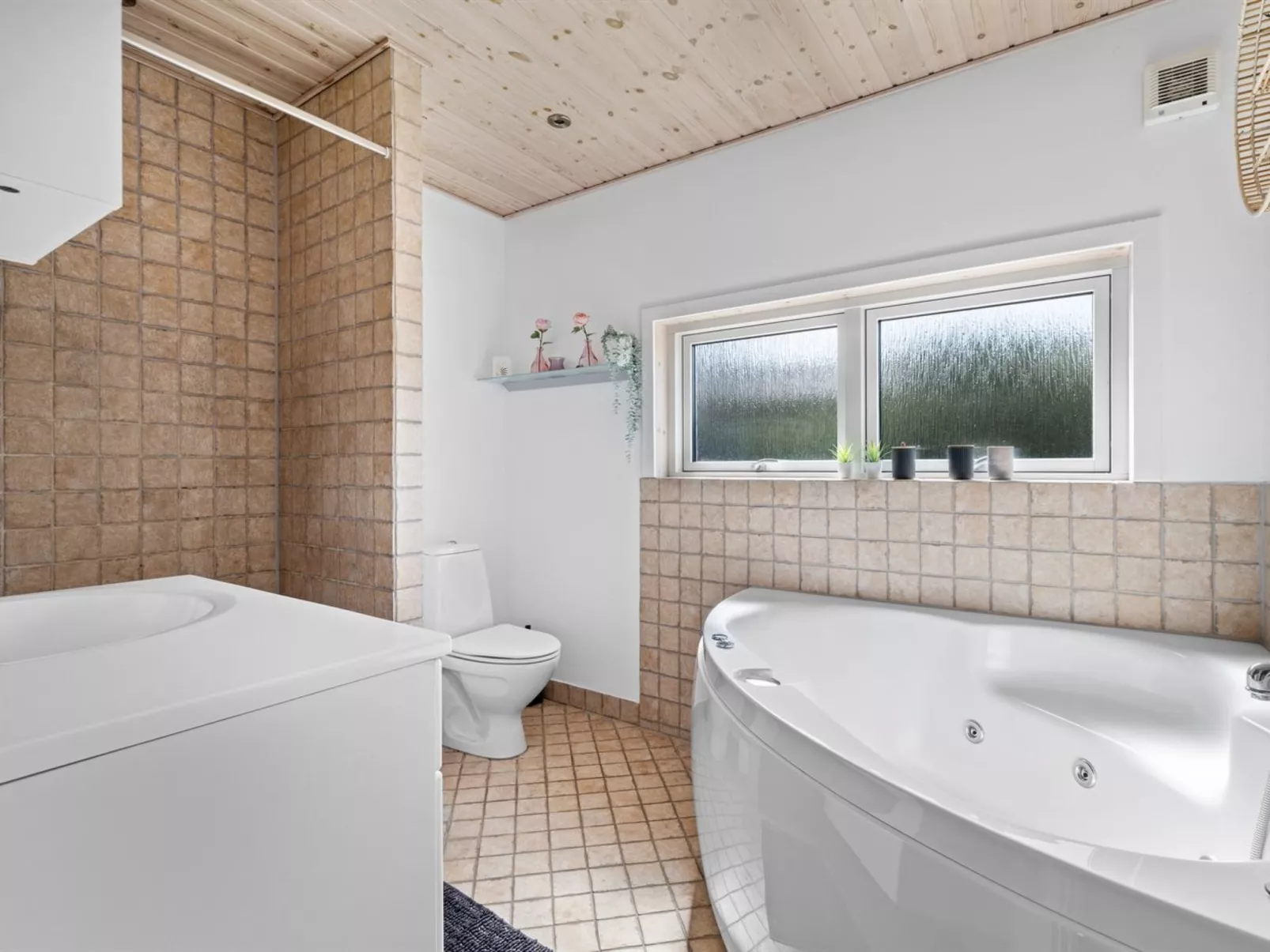 "Anouk" - 700m from the sea-Binnen